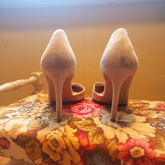 Steve Madden Blush Suede Stilletto Heels - Picture 3 of 4